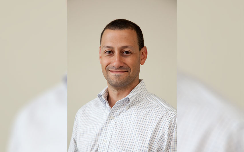 Dr. Jeff Lemberg Presents on Media Literacy Program at Conference Curry College